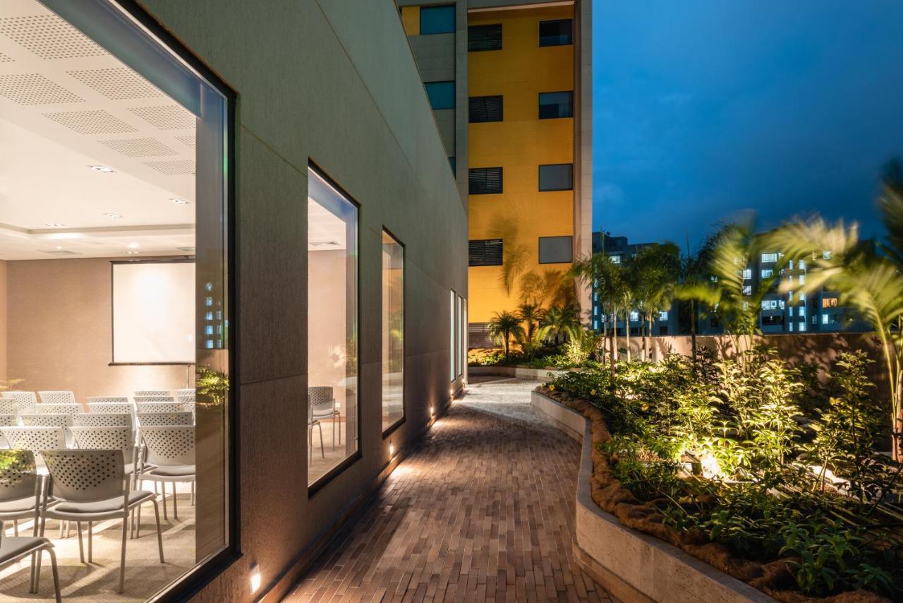 Fairfield By Marriott Medellin Sabaneta Hotel Itagüí Exterior foto